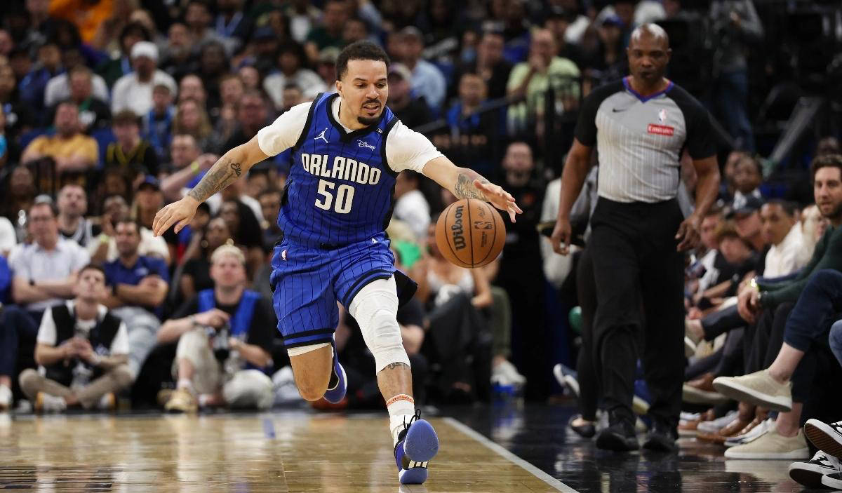 九游娱乐-又见绝平！密尔沃基雄鹿与多特蒙德鏖战至终场，王曼昱读秒救主(密尔沃基雄鹿队首发阵容)